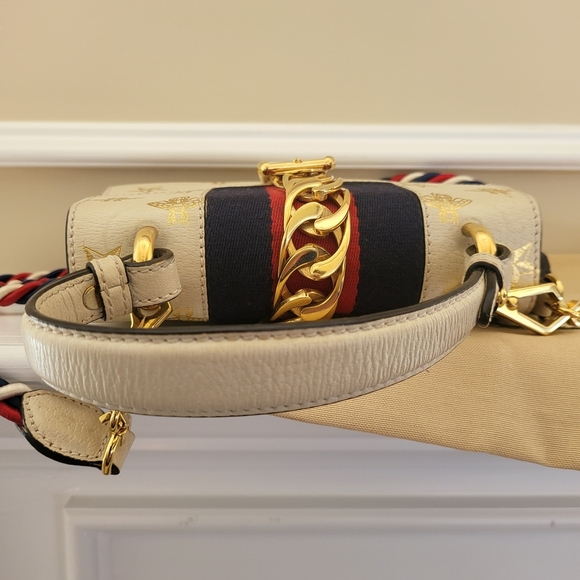 GUCCI Textured Calfskin Bee Star Print Mini Sylvie Bag Mystic White w / COA.. - Picture 7 of 16